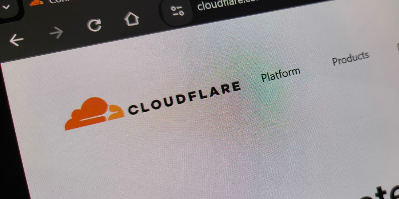Mengenal Apa Itu Cloudflare, Layanan Rahasia di Balik Kecepatan Akses Jutaan Website