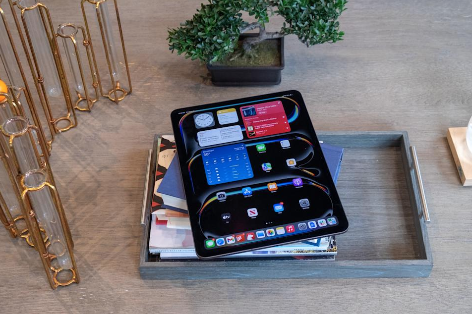 Kejutan Akhir Tahun Apple! Chip M5 Siap Guncang Dunia Laptop dan Tablet, Apa Saja yang Baru?